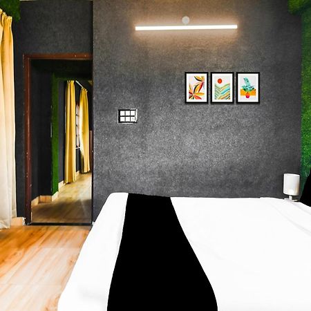 Super Hotel O Champasari Siliguri Formerly Four Fox Suits Panchanai Екстер'єр фото