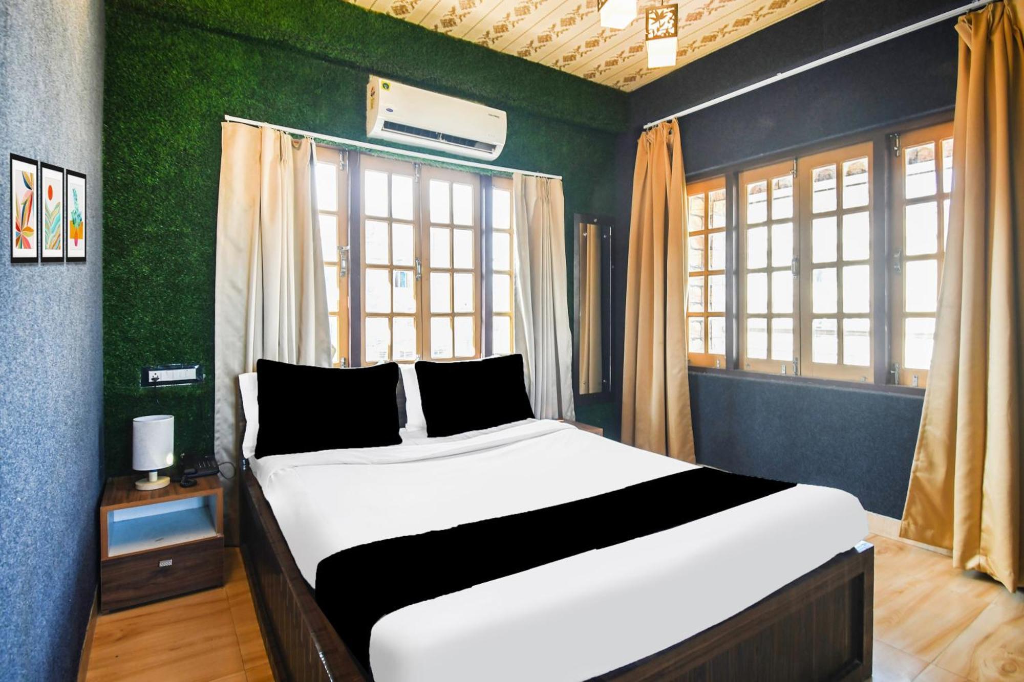 Super Hotel O Champasari Siliguri Formerly Four Fox Suits Panchanai Екстер'єр фото