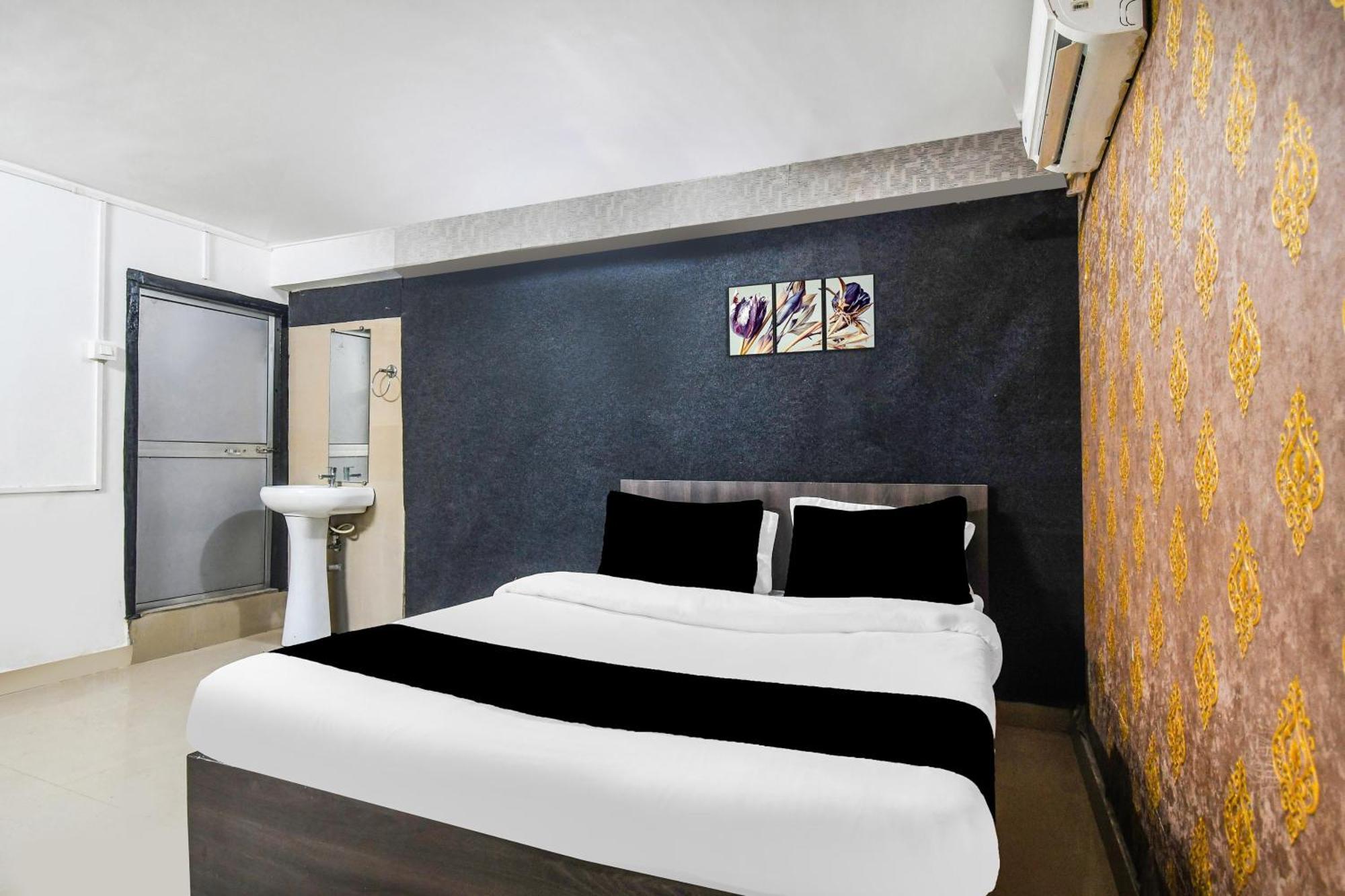 Super Hotel O Champasari Siliguri Formerly Four Fox Suits Panchanai Екстер'єр фото