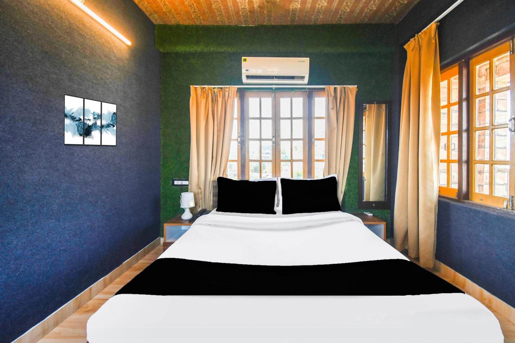 Super Hotel O Champasari Siliguri Formerly Four Fox Suits Panchanai Екстер'єр фото