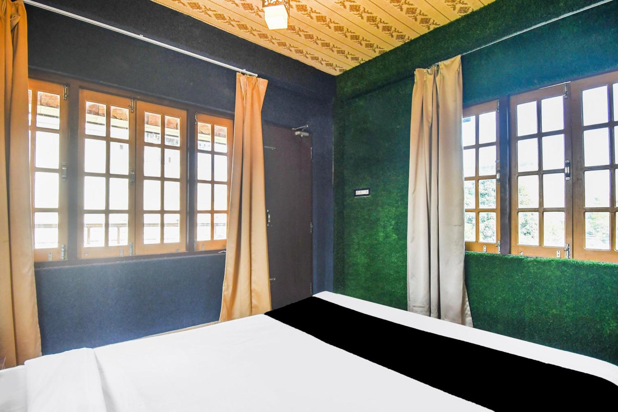 Super Hotel O Champasari Siliguri Formerly Four Fox Suits Panchanai Екстер'єр фото