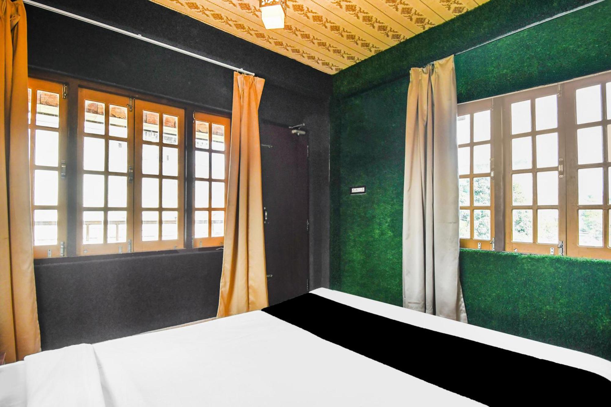 Super Hotel O Champasari Siliguri Formerly Four Fox Suits Panchanai Екстер'єр фото
