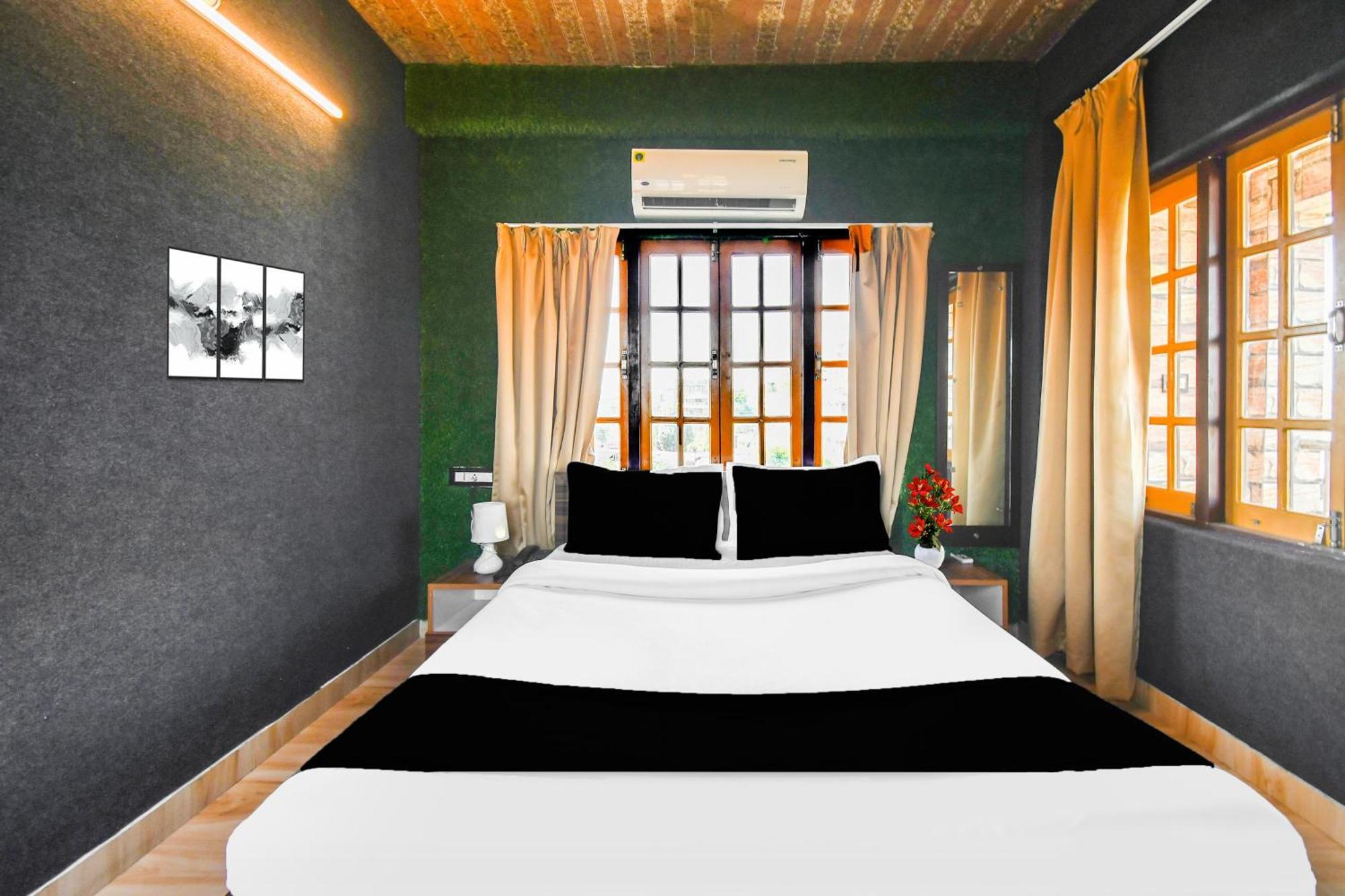 Super Hotel O Champasari Siliguri Formerly Four Fox Suits Panchanai Екстер'єр фото