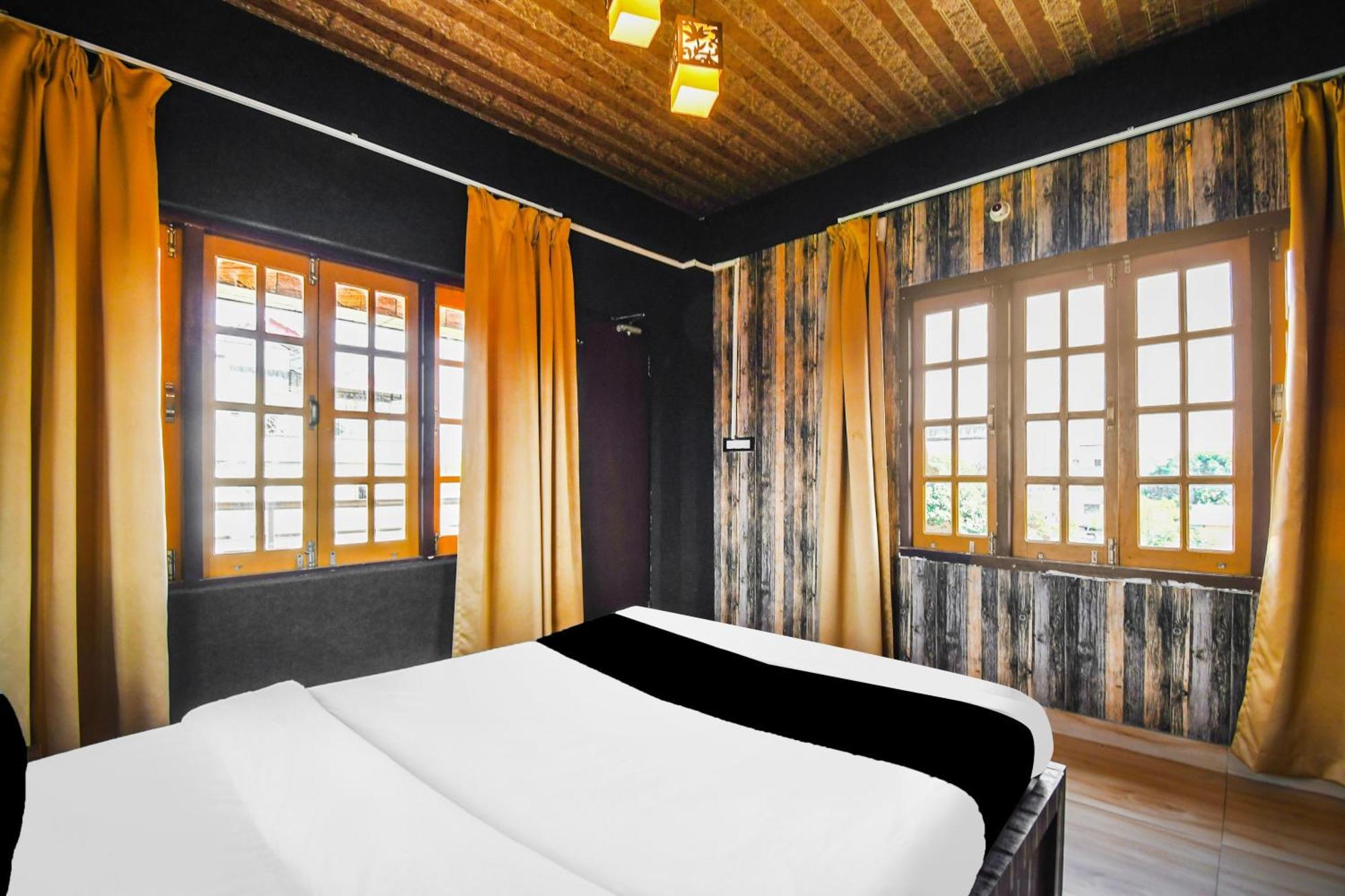 Super Hotel O Champasari Siliguri Formerly Four Fox Suits Panchanai Екстер'єр фото