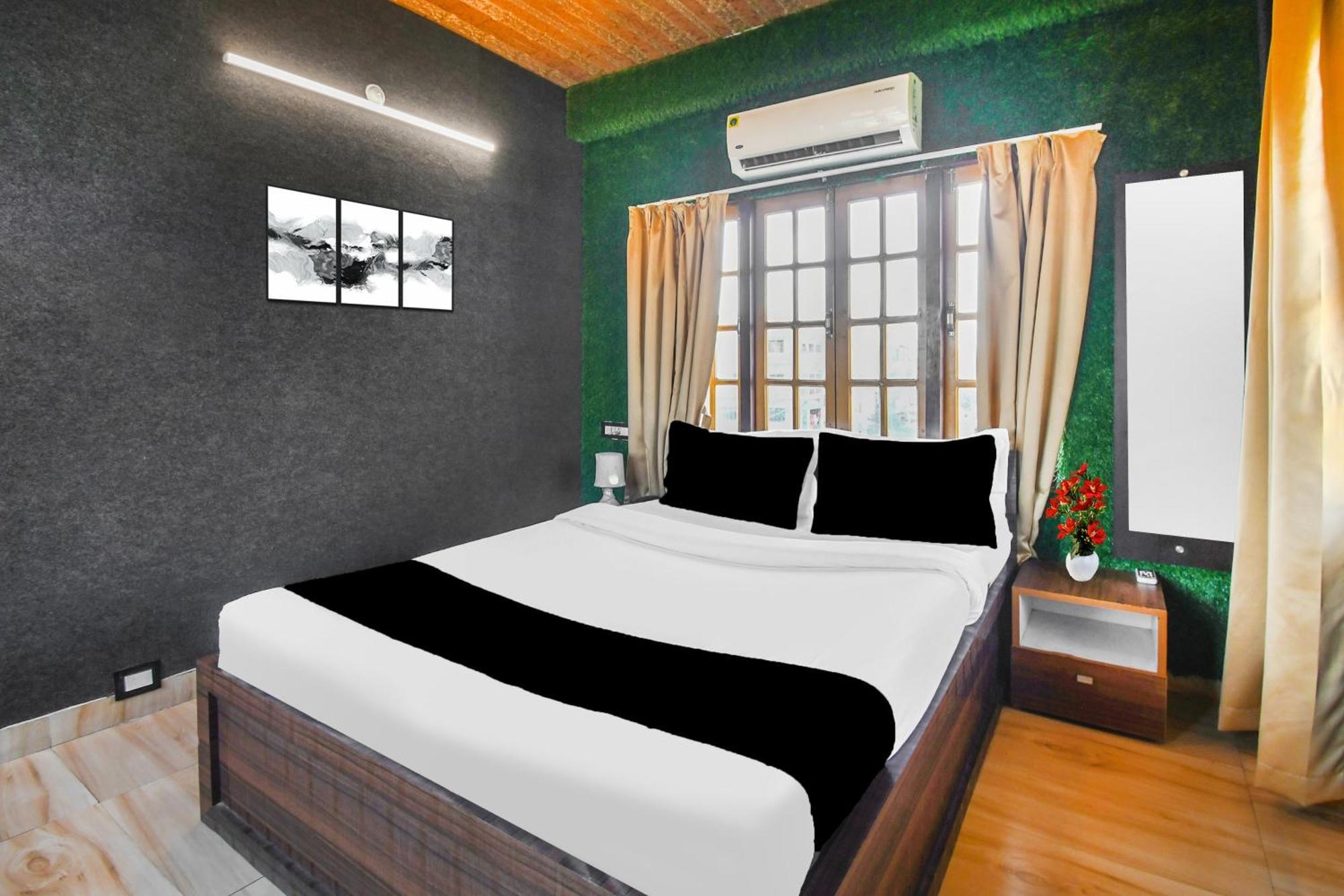 Super Hotel O Champasari Siliguri Formerly Four Fox Suits Panchanai Екстер'єр фото