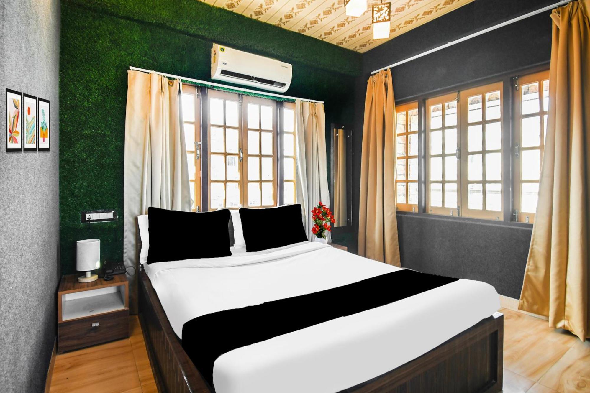 Super Hotel O Champasari Siliguri Formerly Four Fox Suits Panchanai Екстер'єр фото